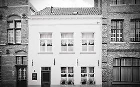 Guesthouse Groeninghe In The Centre Of Bruges